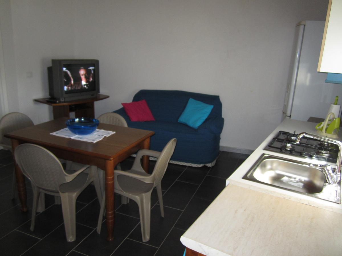 Casa Vacanze Daisy Trappeto  Buitenkant foto